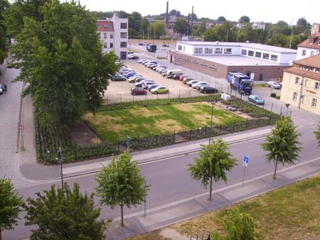 xJuni 10